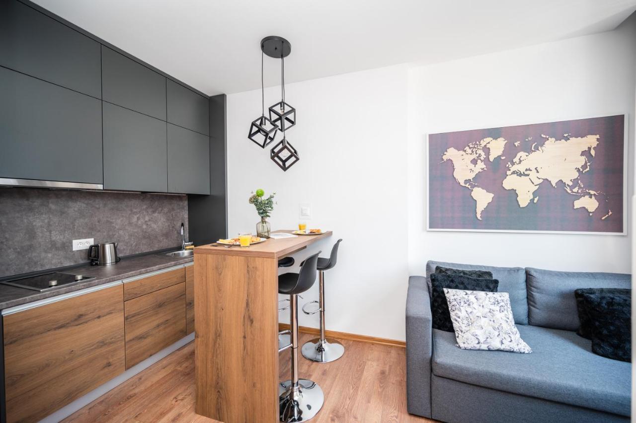 Modern And Bright Apartments - Main Street Sarajevo Ngoại thất bức ảnh