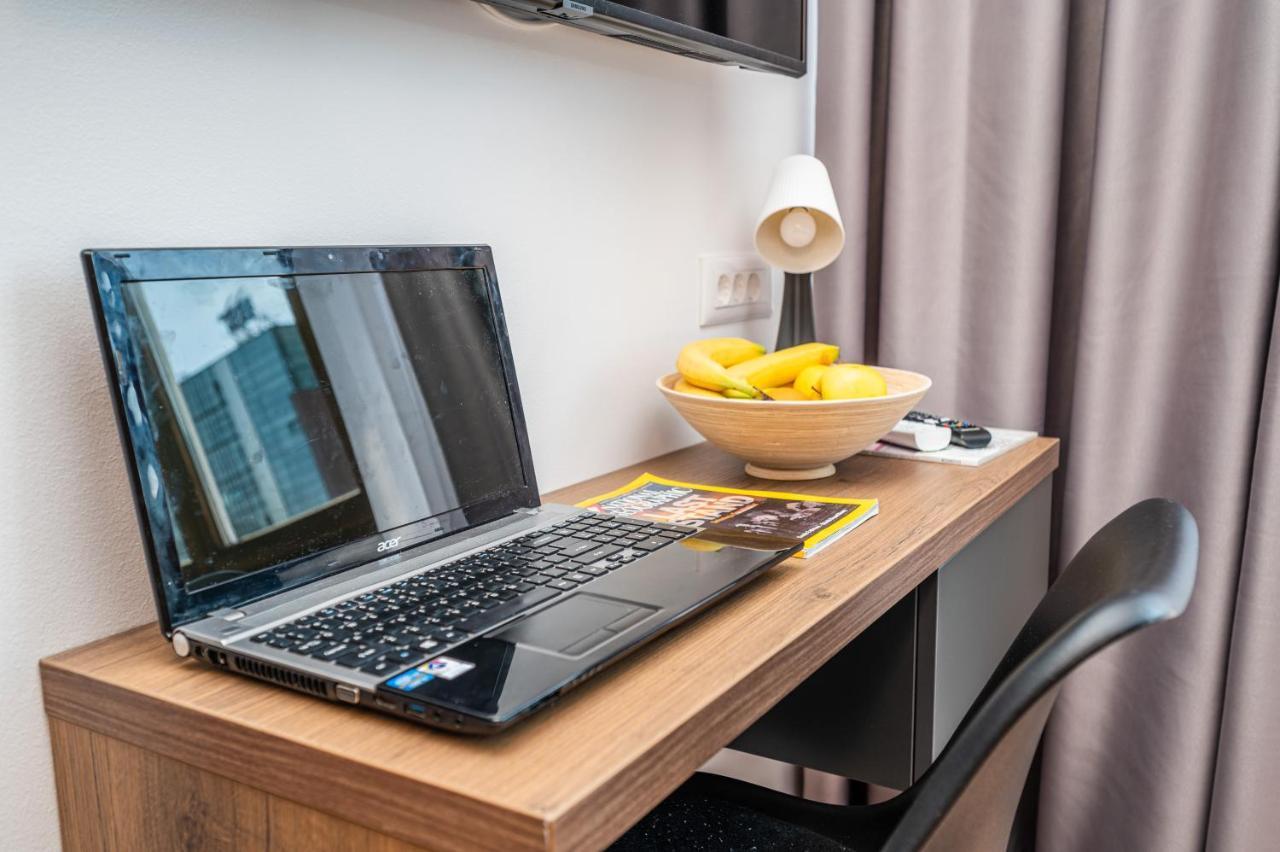 Modern And Bright Apartments - Main Street Sarajevo Ngoại thất bức ảnh