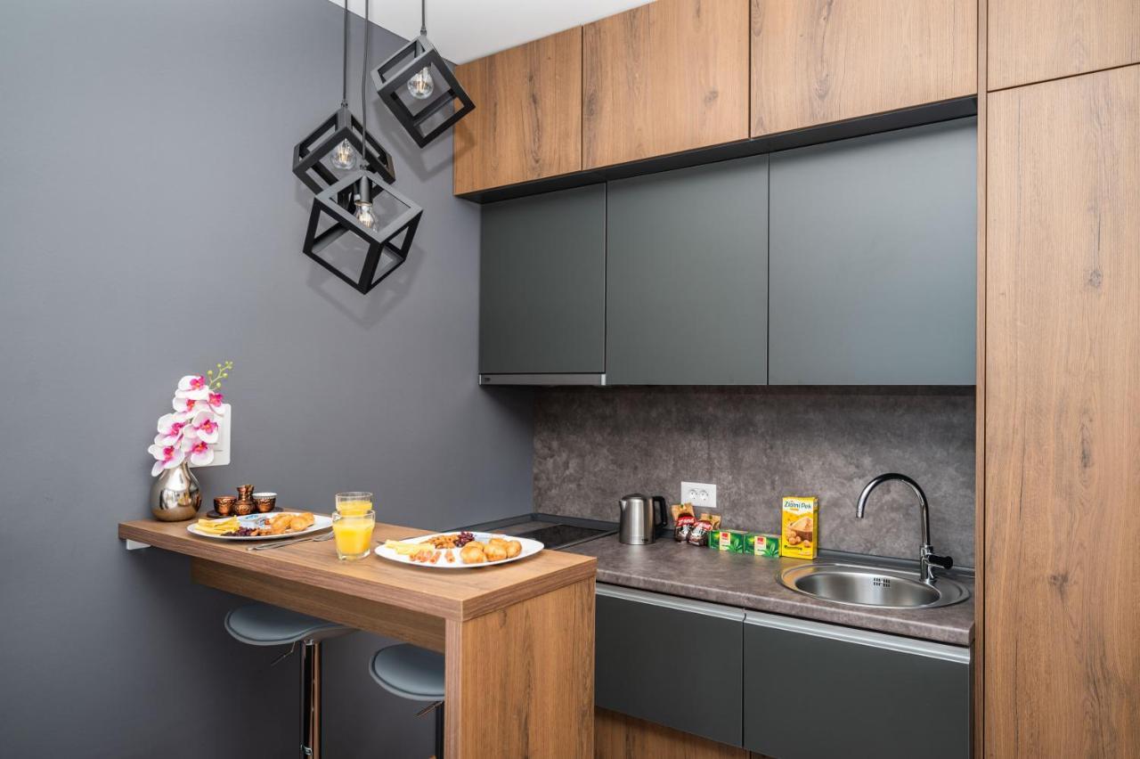 Modern And Bright Apartments - Main Street Sarajevo Ngoại thất bức ảnh