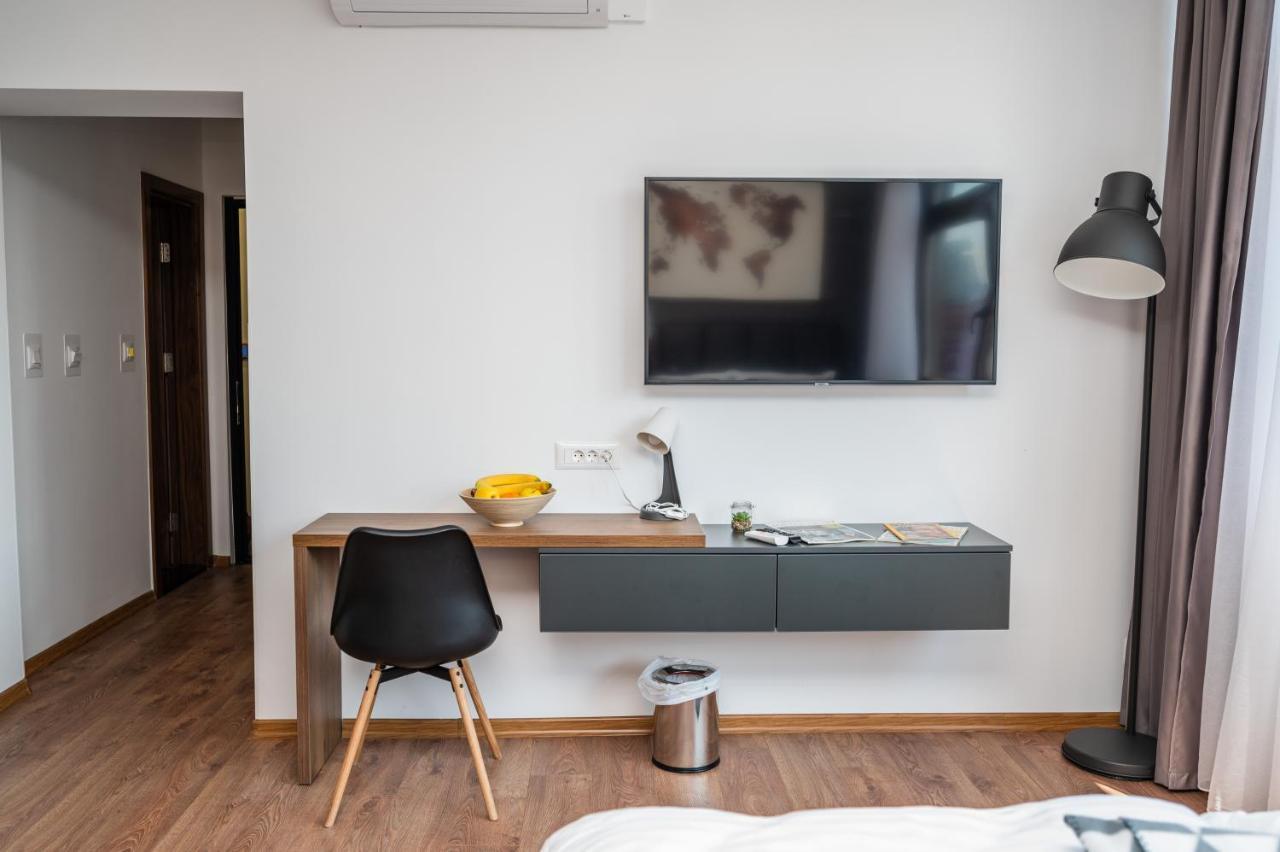 Modern And Bright Apartments - Main Street Sarajevo Ngoại thất bức ảnh