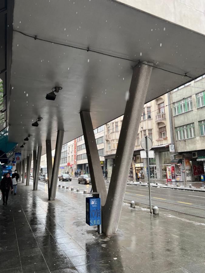 Modern And Bright Apartments - Main Street Sarajevo Ngoại thất bức ảnh