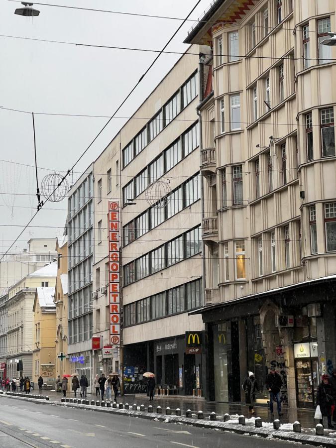 Modern And Bright Apartments - Main Street Sarajevo Ngoại thất bức ảnh